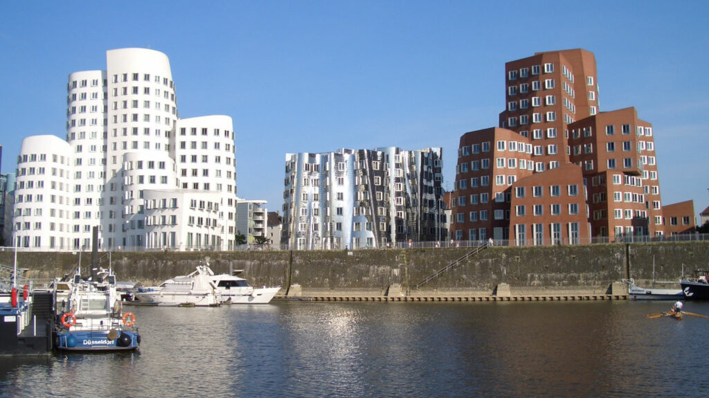 Düsseldorfer Medienhafen – Premium-Bürolagen mit Gehry-Architektur