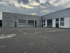 Außenansicht Andienung Halle 9