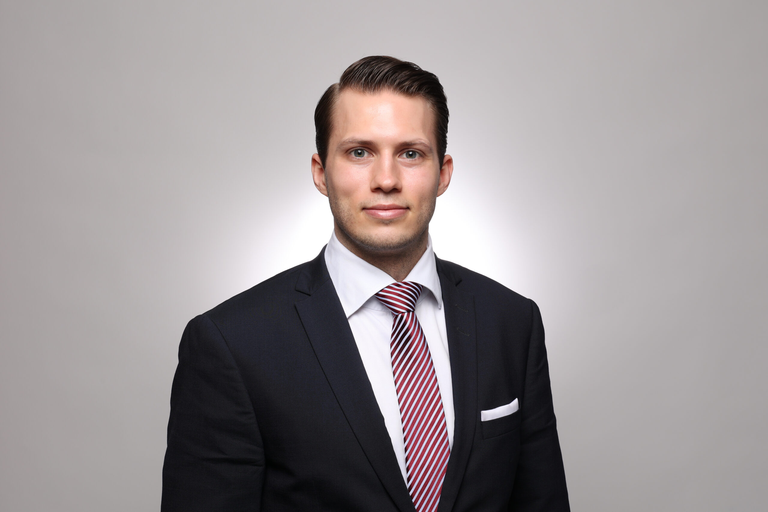 Konstantin L. Reuther — Senior Consultant Industrial & Logistics bei corealis Düsseldorf