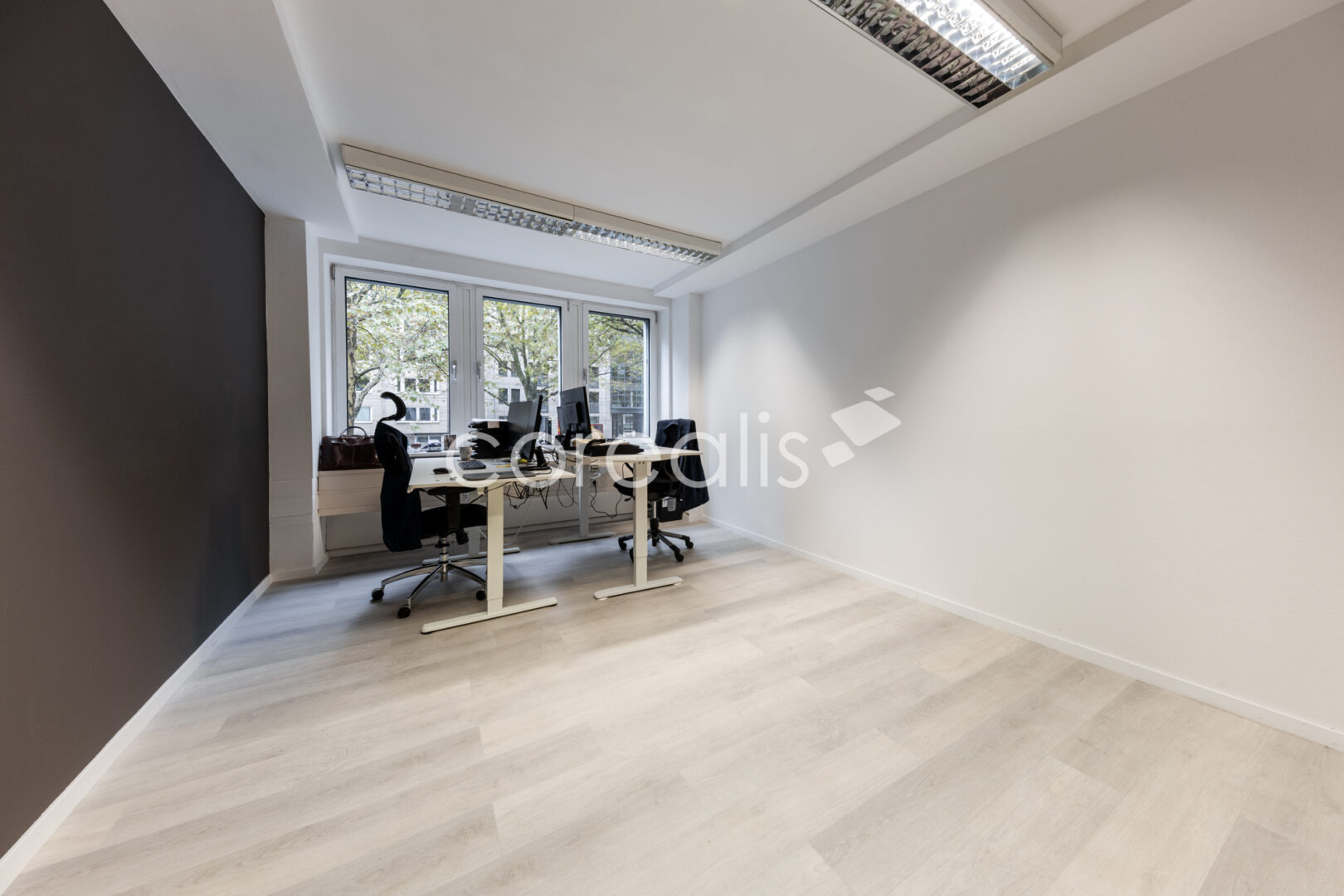 Büro 4